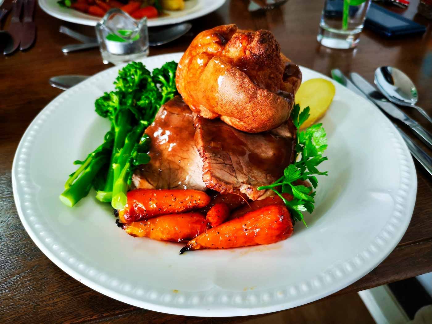 Sunday_roast_London