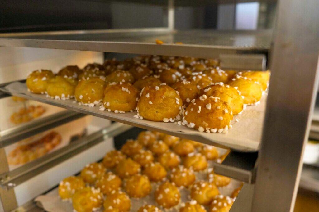 Paris-Montmartre-Food-Tour-pastry-choux
