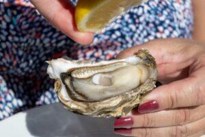 Oyster-Paris-Montmartre-Food-Tour