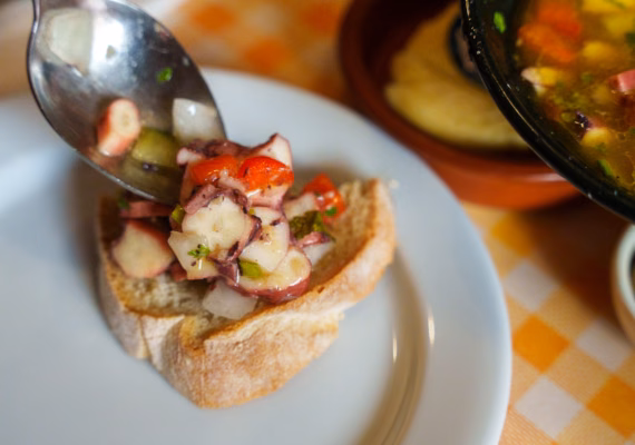 Private Best of Lisbon Tuk Tuk Food Tour