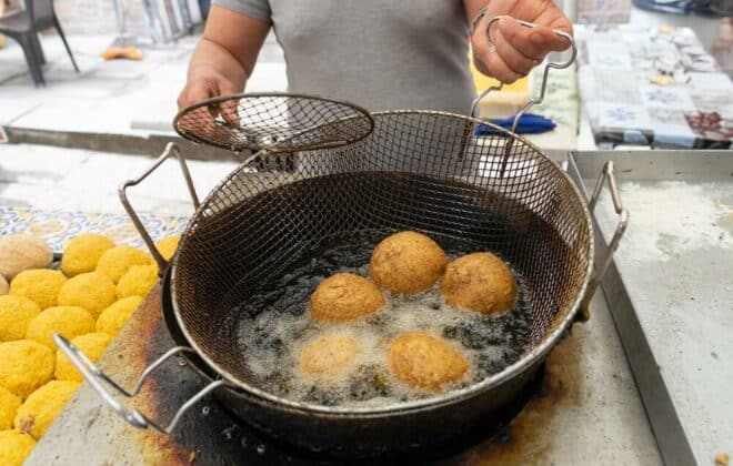 Eating Palermo: Evening Food & Wine Tour