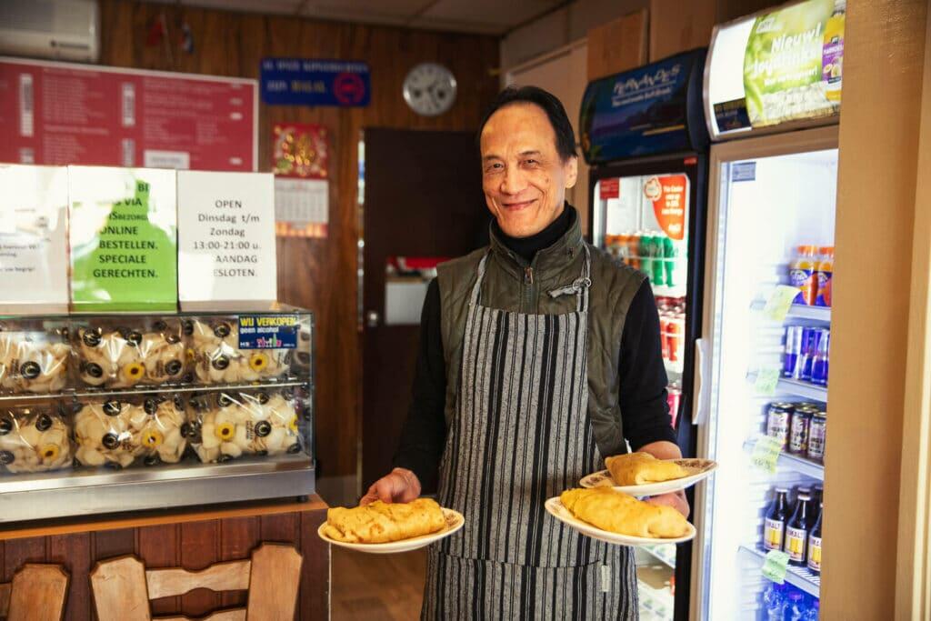 Amsterdam-De-Pijp-sranat-food-rotirol-roti-roll-surinamese-restaurant
