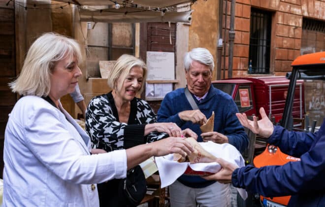 VIP Golf Cart Food Tour in Rome