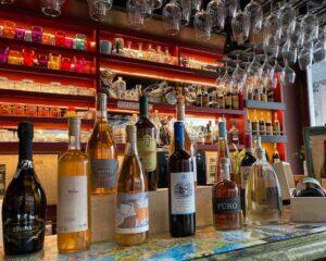 Heteroclito_wine_bar_Athens