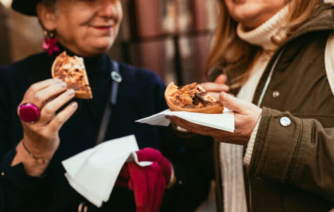 A Morning in Paris Food Tour: Croissants, Baguettes & Chocolate 