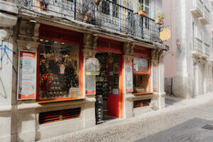 outside_Mercearia_do_Pai_Júlio_Lisbon