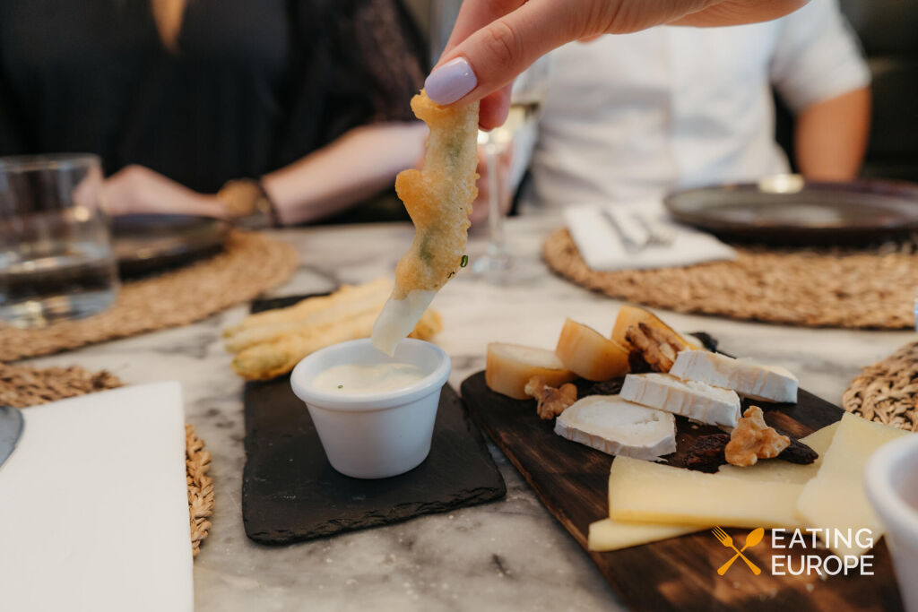 Best of Lisbon Tuk Tuk Food Tour5