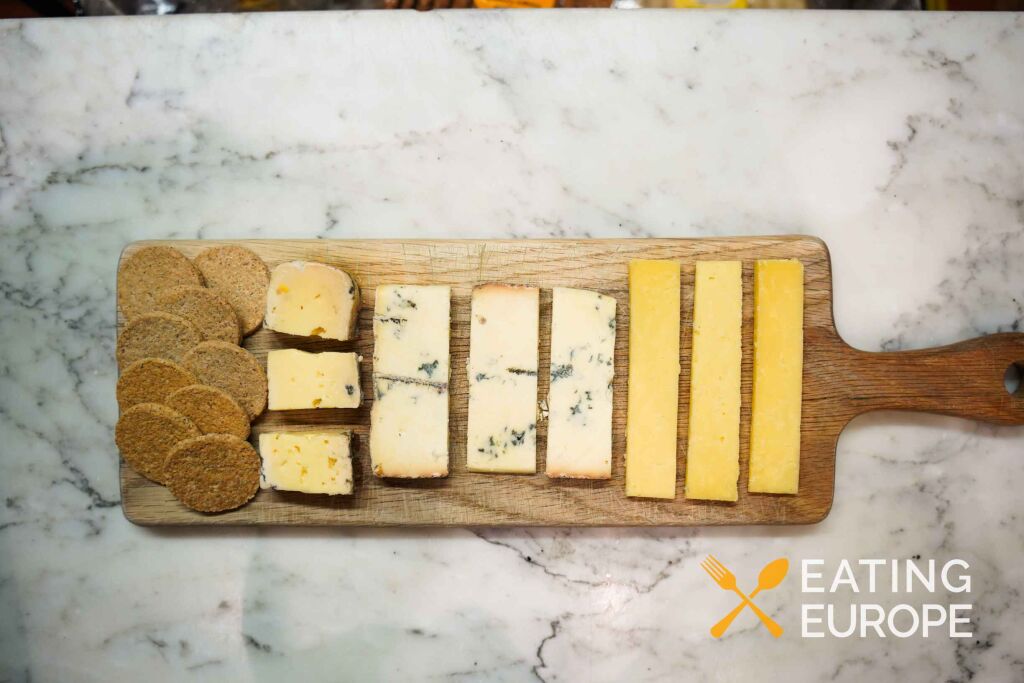 Eating Edinburgh Old Town Food & Drinks Tour13