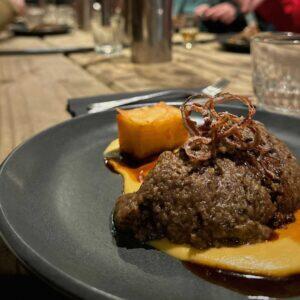 Haggis_in_Monteiths_Ediburgh_Scotland