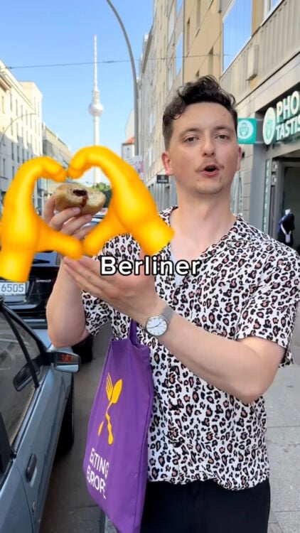 VS--SAVEthisforyournexttriptoBerlinandTAGafriendwhoyouTikTok-0’01”