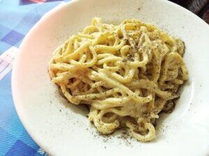plate_of_cacio_e_pepe_Rome