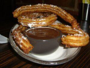 sugared_churros_with_chocolate_sauce_Madrid