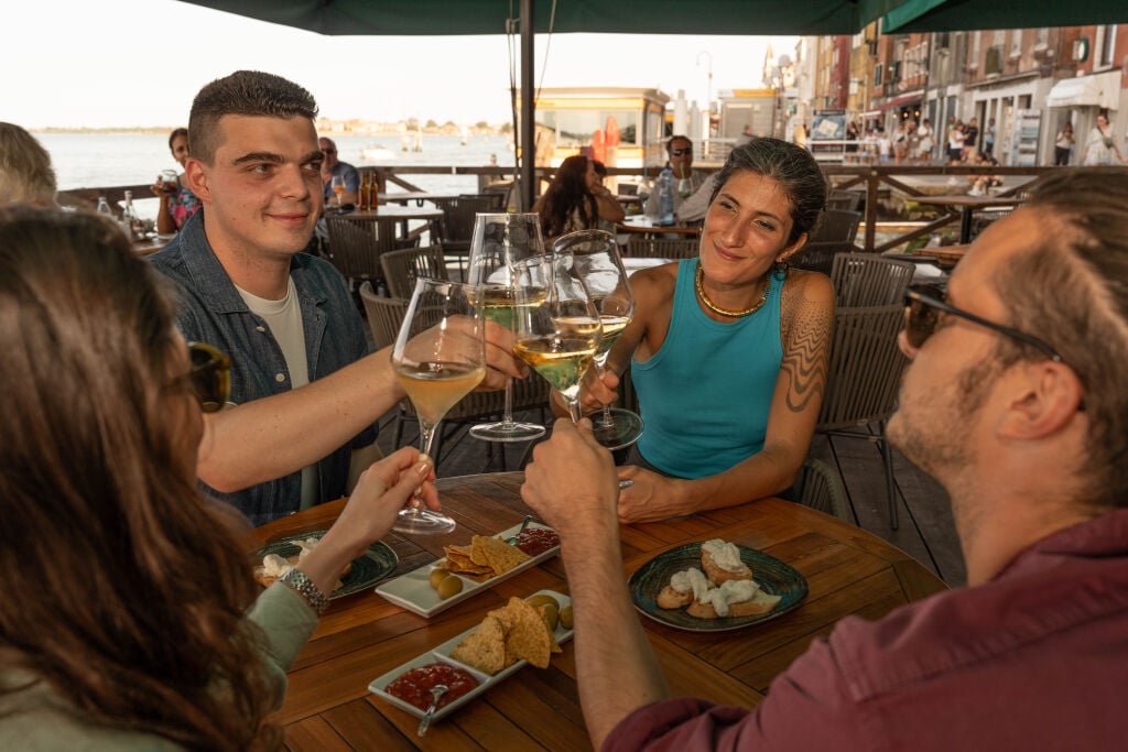 venice_boat_tour_cheers