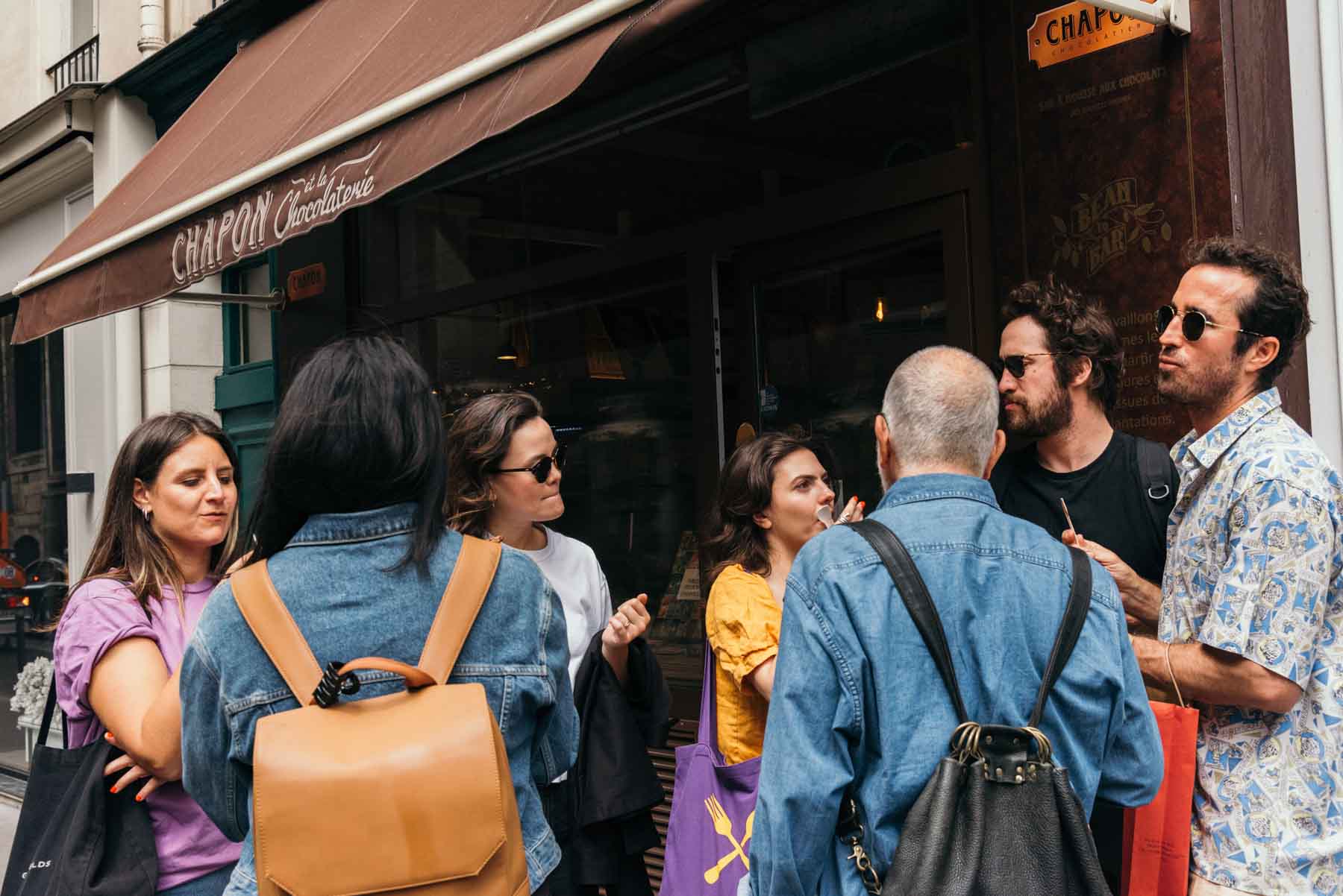 Eating_Europe_group_tour_outside_Chapon_et_la_Chocolaterie_paris