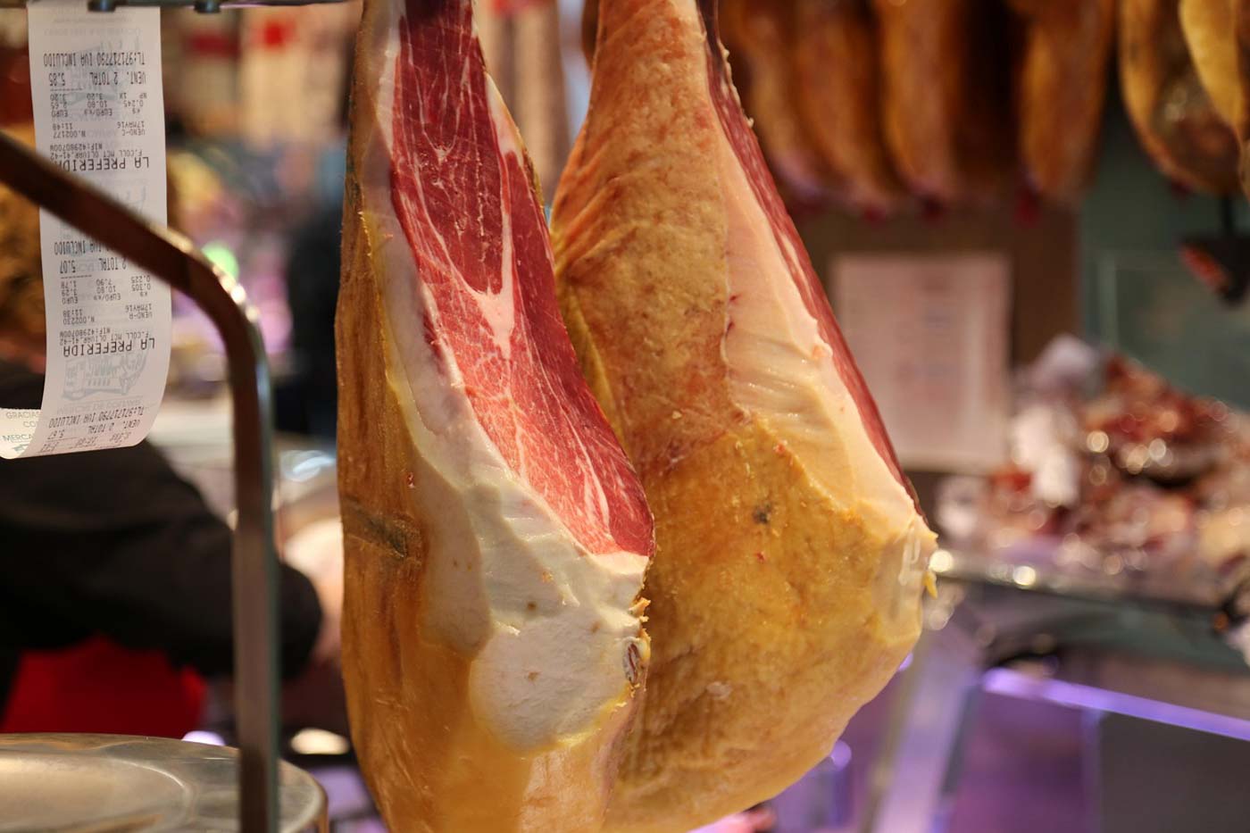 Hanging_jamon_Barcelona