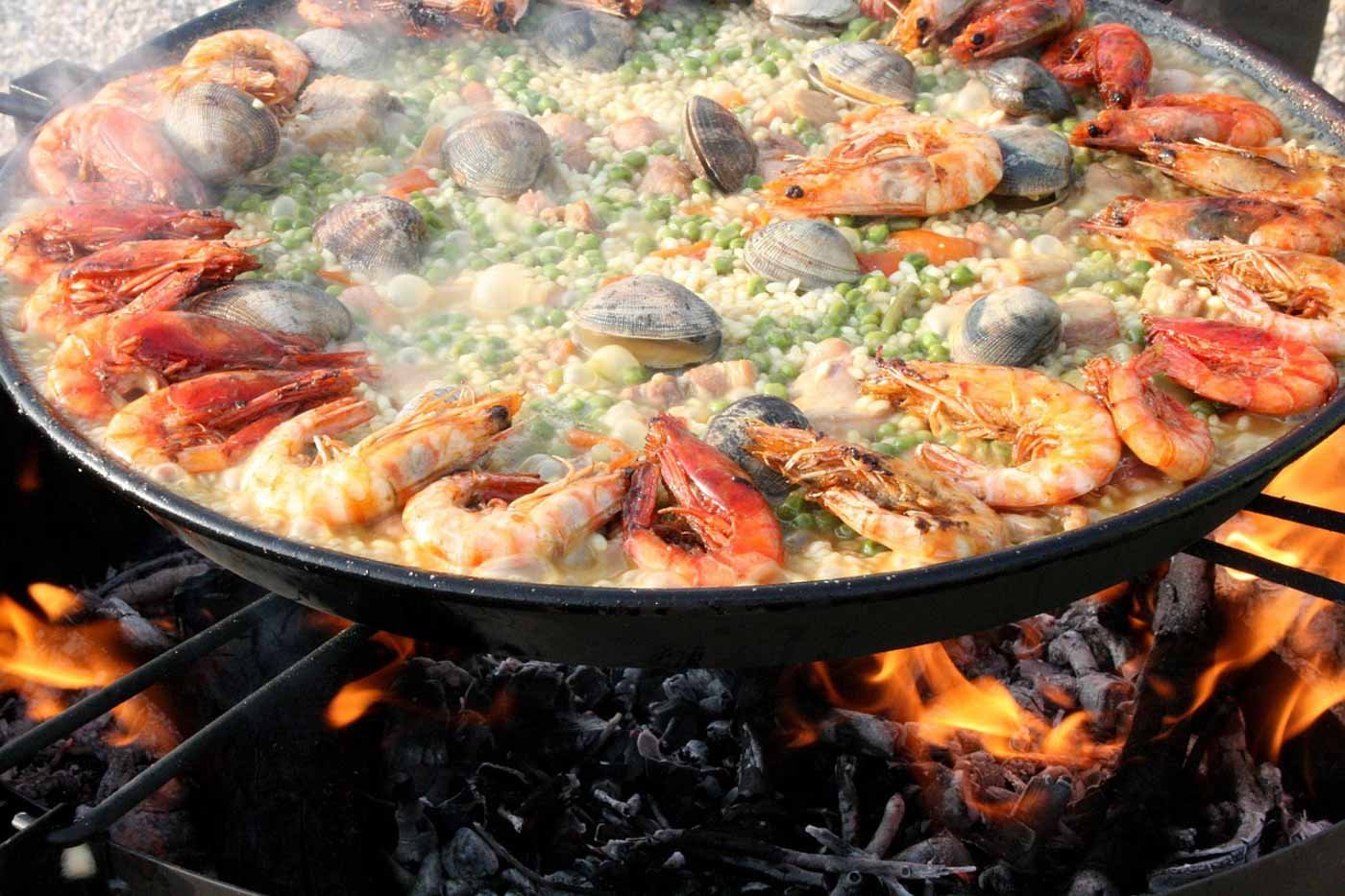 Paella_mixta_Seville