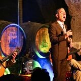 Men_performing_fado_Lisbon